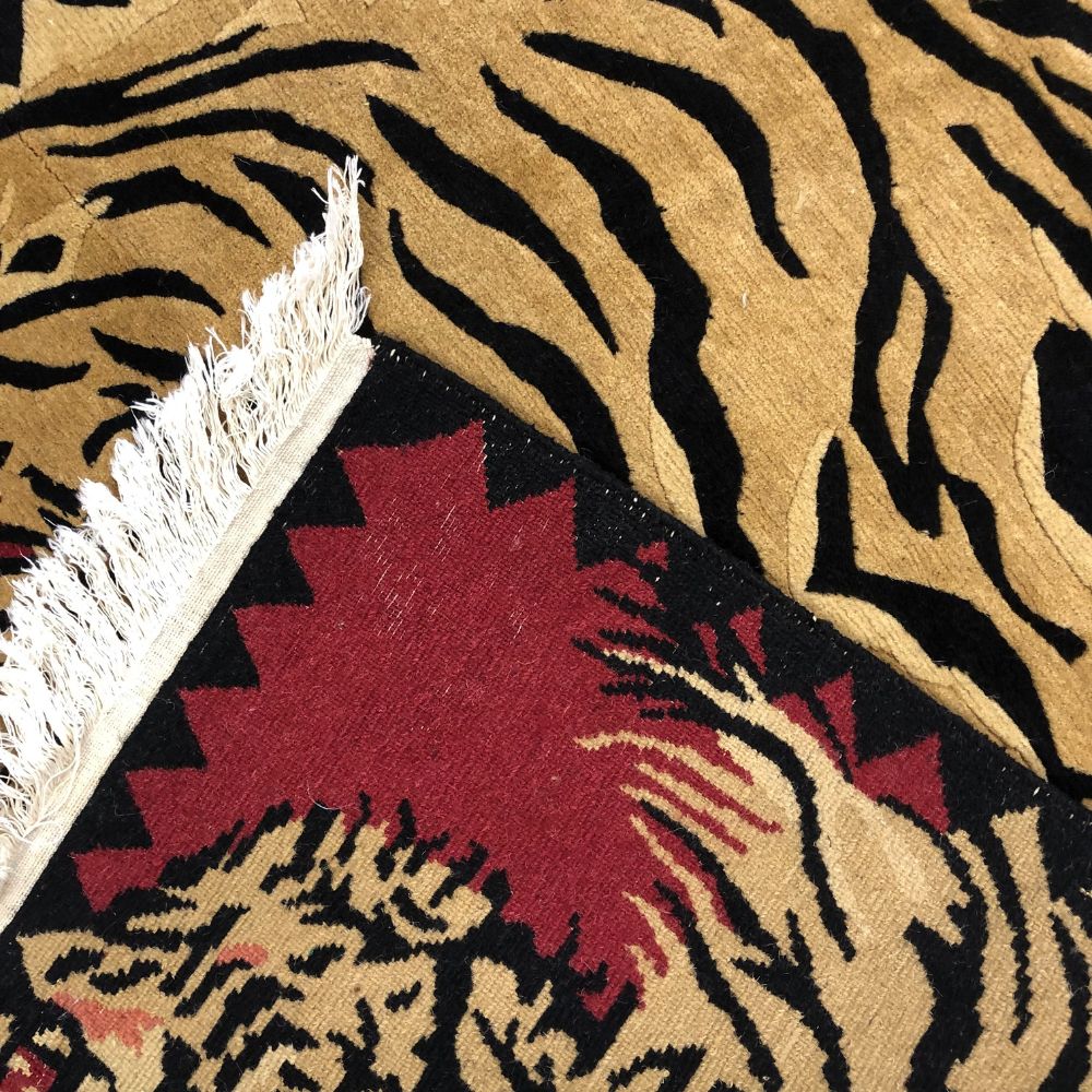 Tibet Rug - Lion Rug 2'11" x 5'10" | Vintage Rug