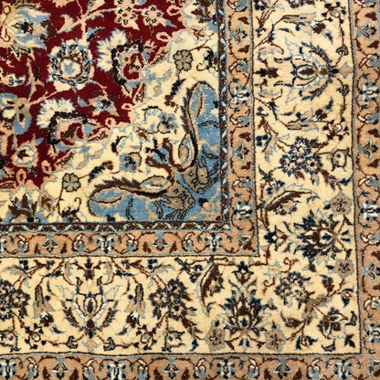 Persian Rug - Nain Wool & Silk 4' x 6'4" - Vintage Rug - Border