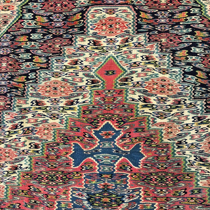 Persian Rugs - Senneh Kelim - 5'7"x 7'7" - Flatwoven rug - Handmade Rugs - Vintage Rugs-Oriental Rug Exchange