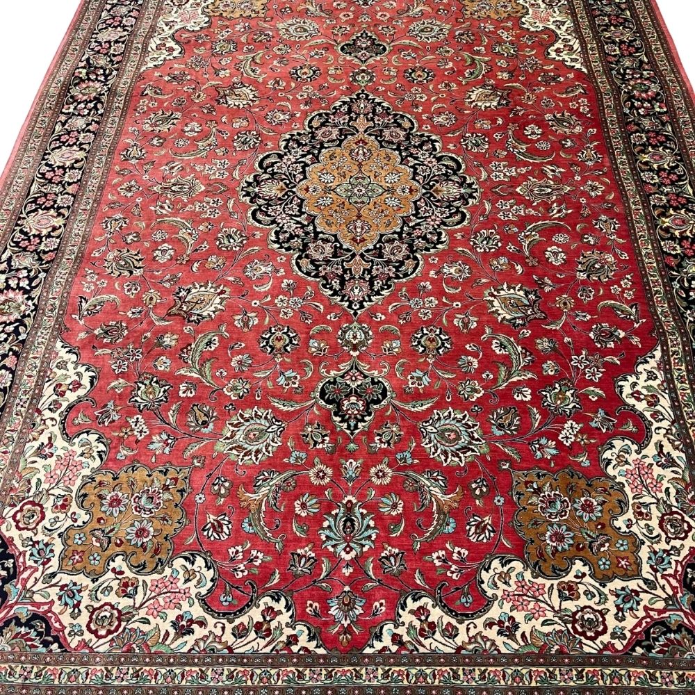 Persian Rug Silk Qum 7' x 10'